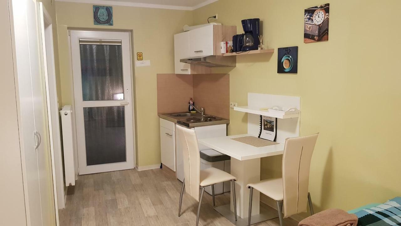 Pension Dreger Freimersheim  ภายนอก รูปภาพ